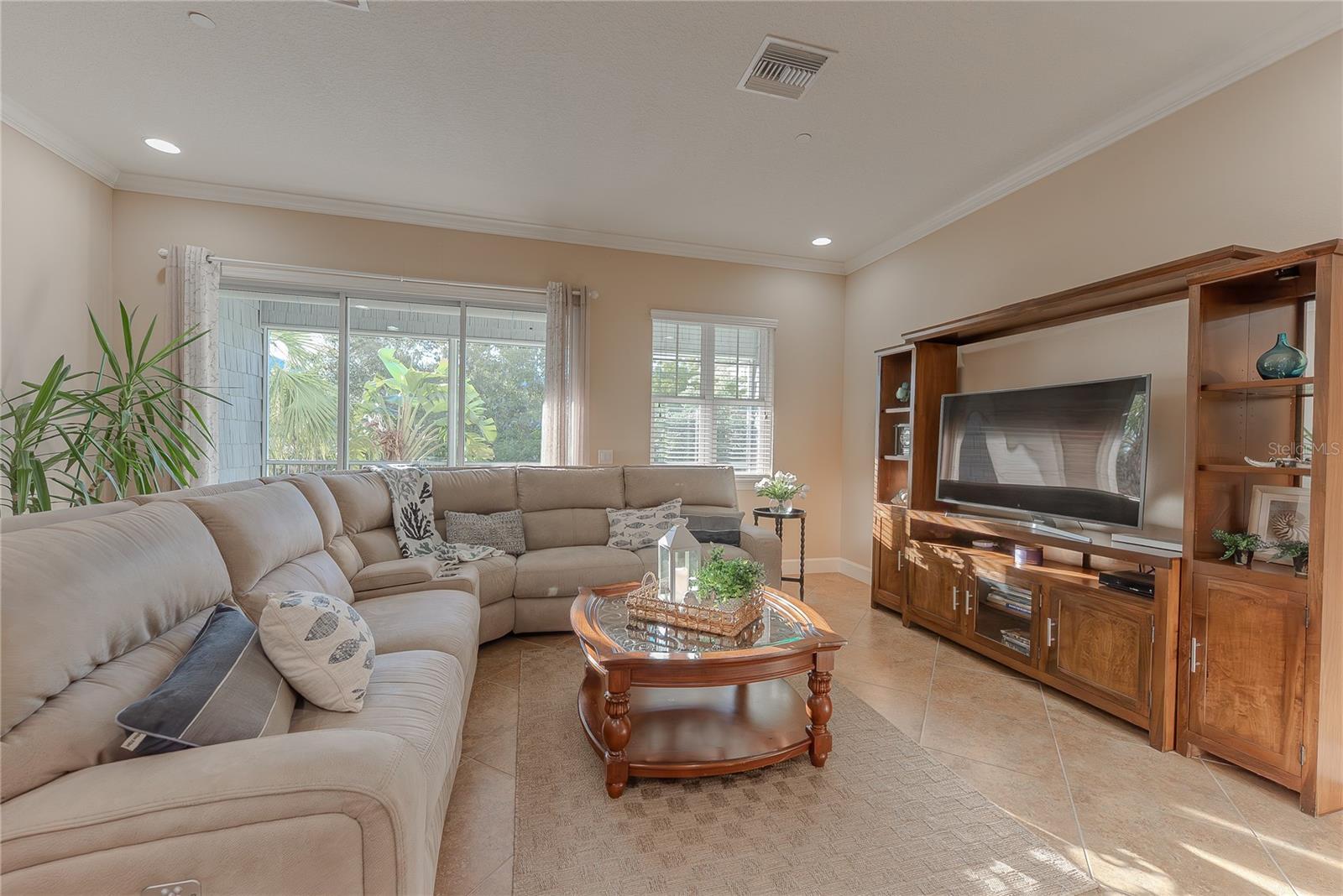 Image 28 of 54 For 94 The Cove Way