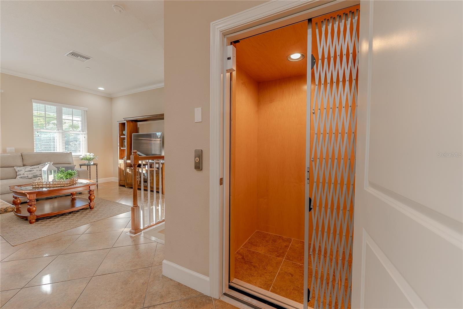 Image 33 of 54 For 94 The Cove Way