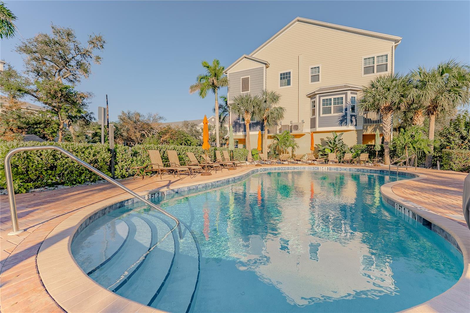 Image 41 of 54 For 94 The Cove Way