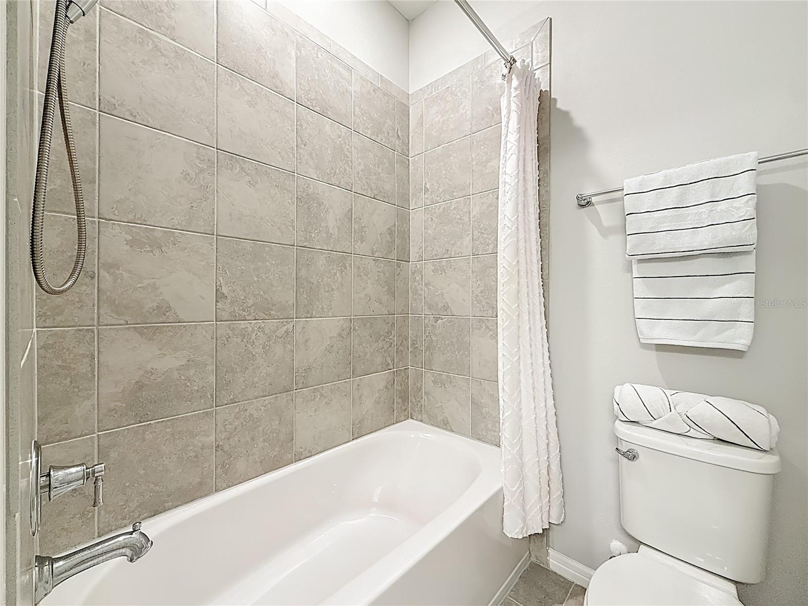 Image 39 of 55 For 373 Sandbar Avenue Ne