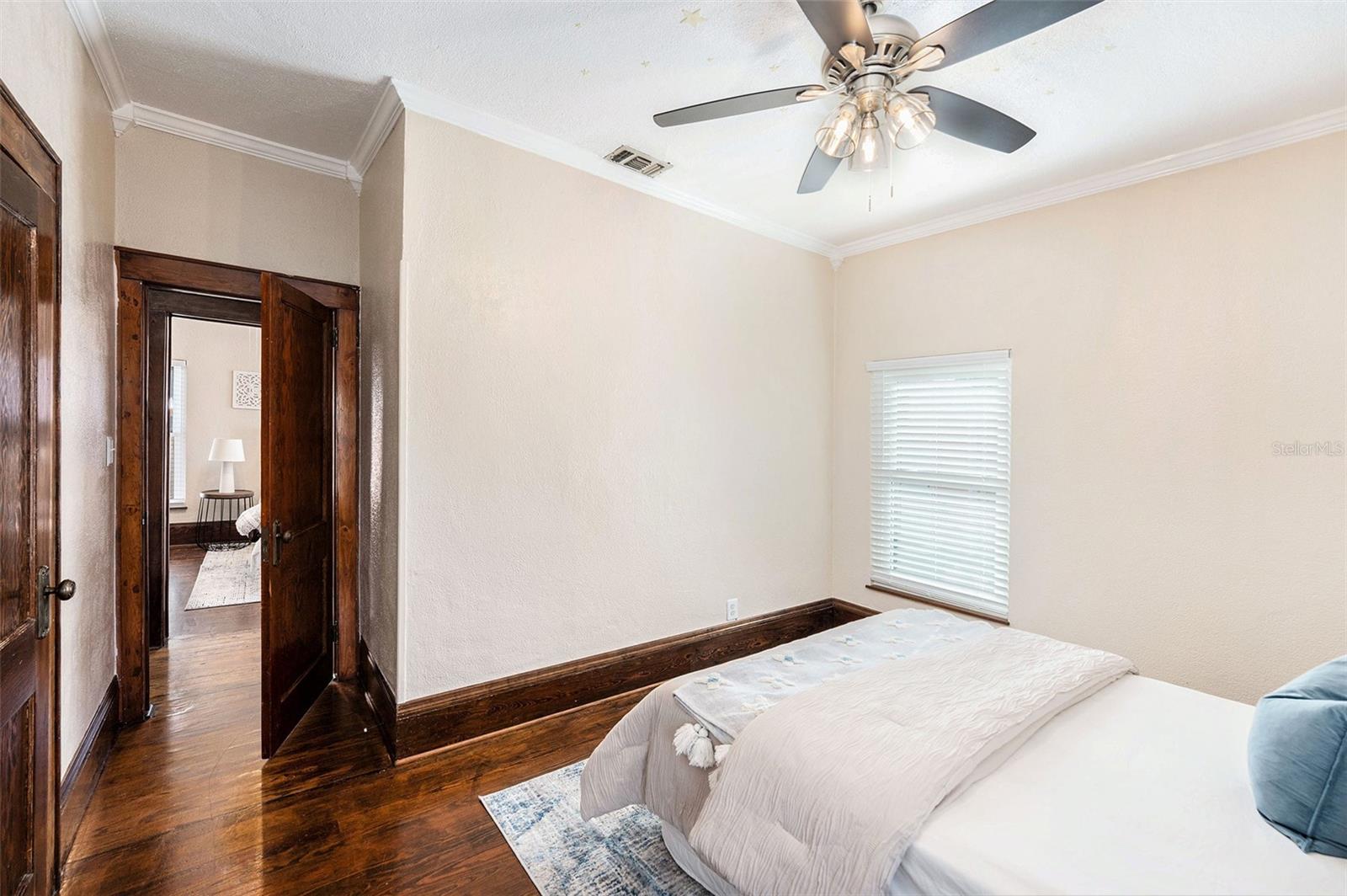 Image 11 of 30 For 2024 Oakdale Way