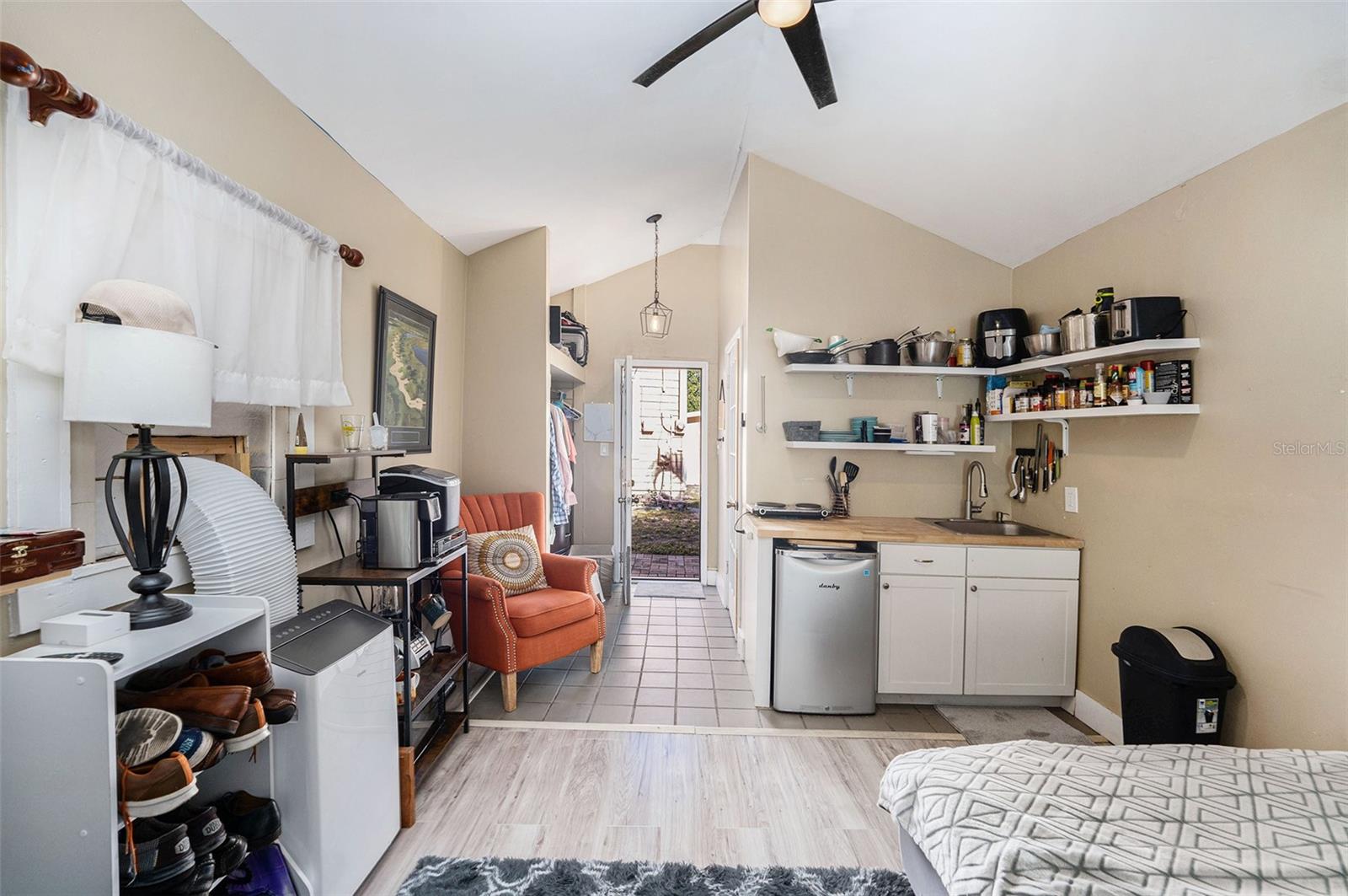 Image 20 of 30 For 2024 Oakdale Way