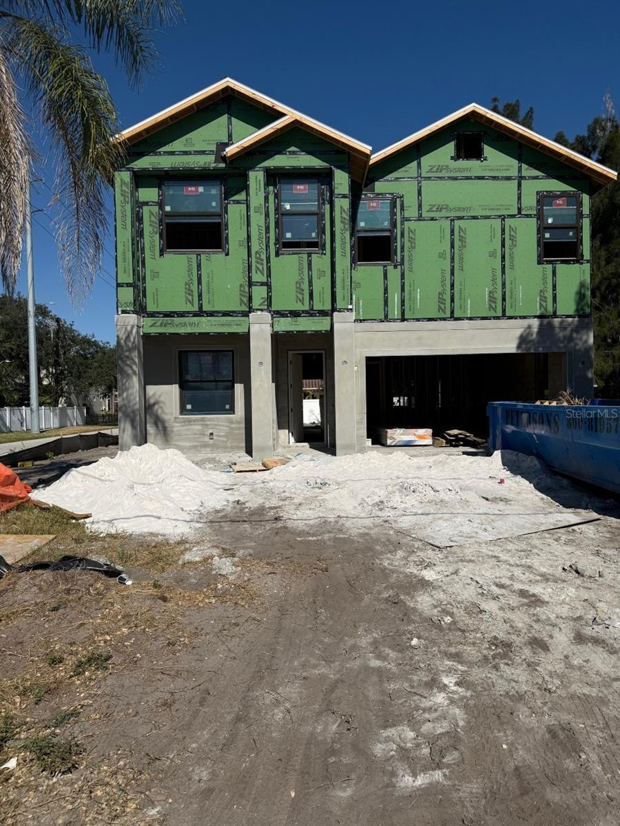 Image 3 of 13 For 3223 Paxton Avenue