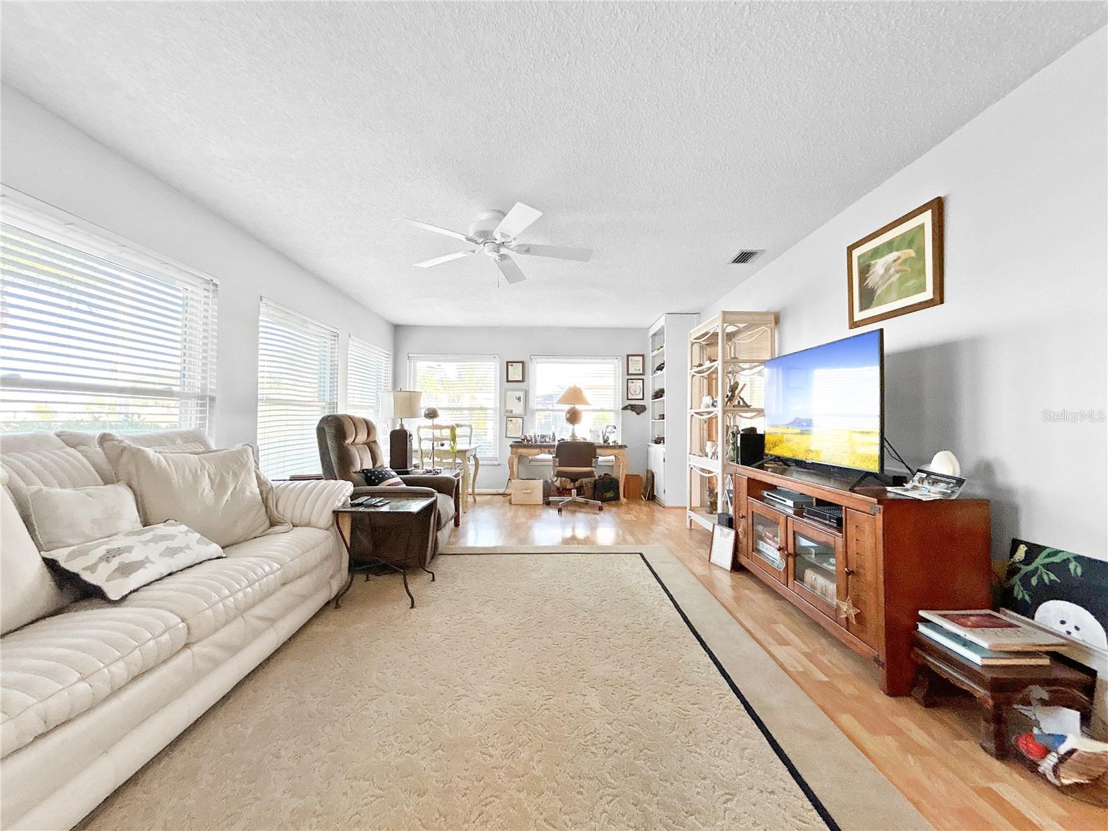 Image 10 of 24 For 703 Ojai Avenue