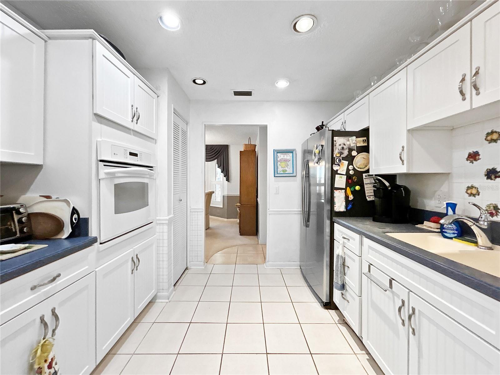 Image 4 of 24 For 703 Ojai Avenue