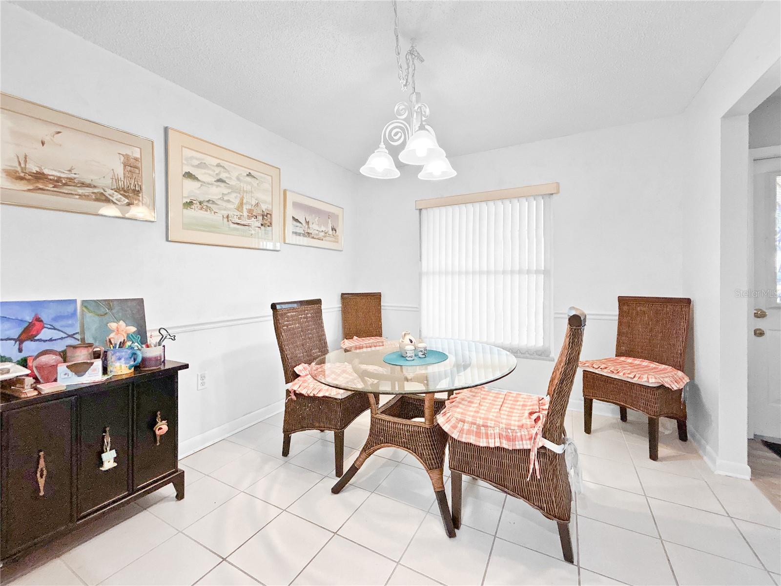 Image 8 of 24 For 703 Ojai Avenue