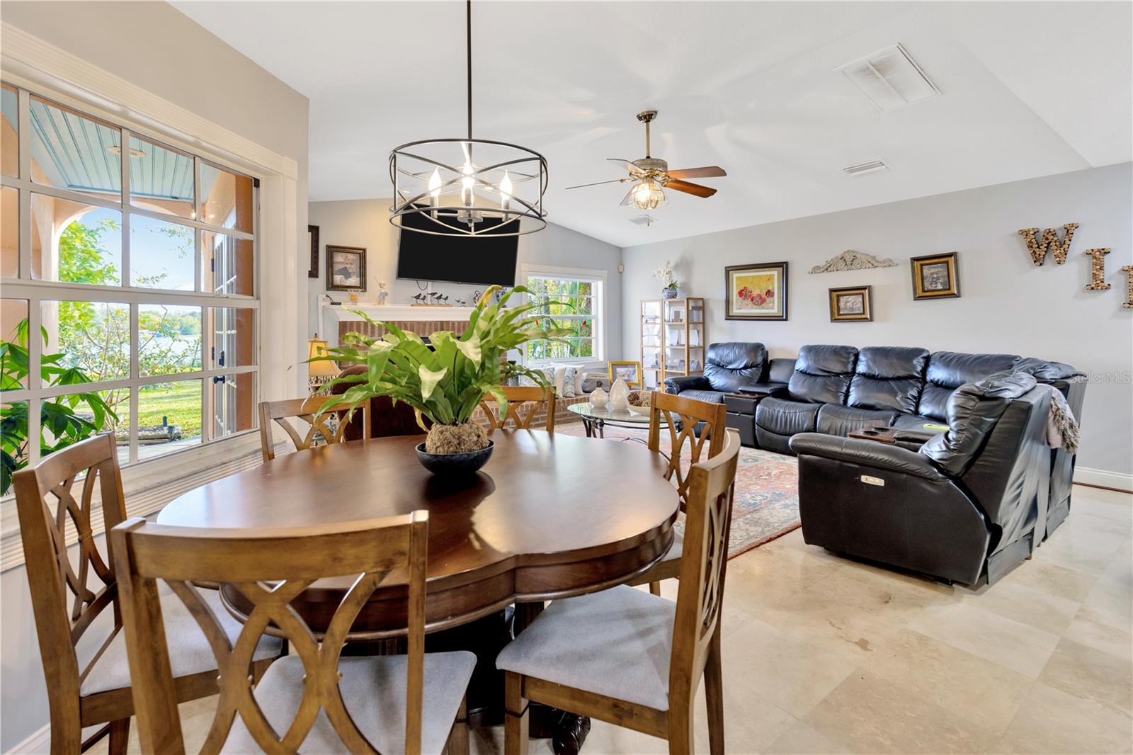 Image 22 of 75 For 7201 Hodgewood Ct Court