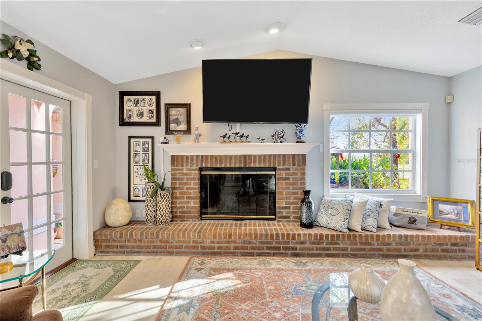 Image 23 of 75 For 7201 Hodgewood Ct Court