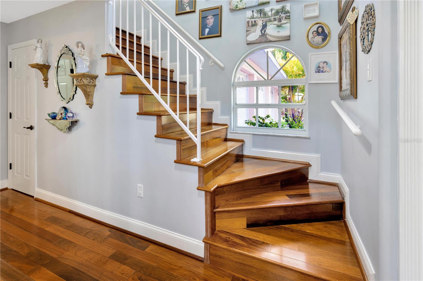 Image 30 of 75 For 7201 Hodgewood Ct Court