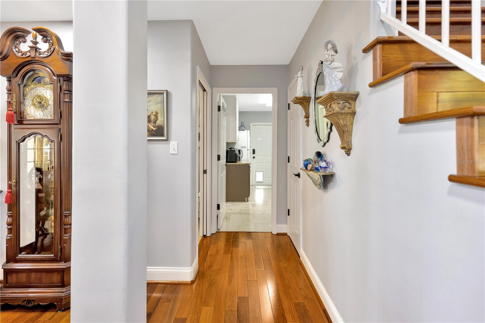 Image 31 of 75 For 7201 Hodgewood Ct Court