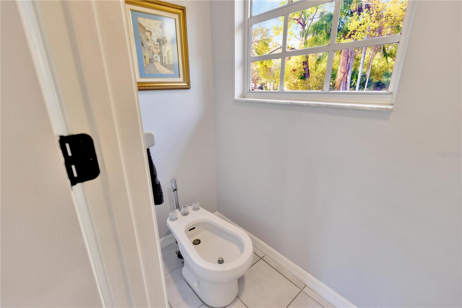 Image 36 of 75 For 7201 Hodgewood Ct Court