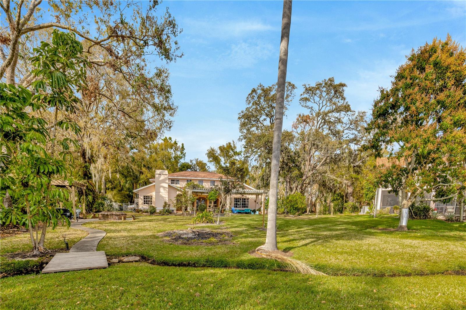 Image 57 of 75 For 7201 Hodgewood Ct Court