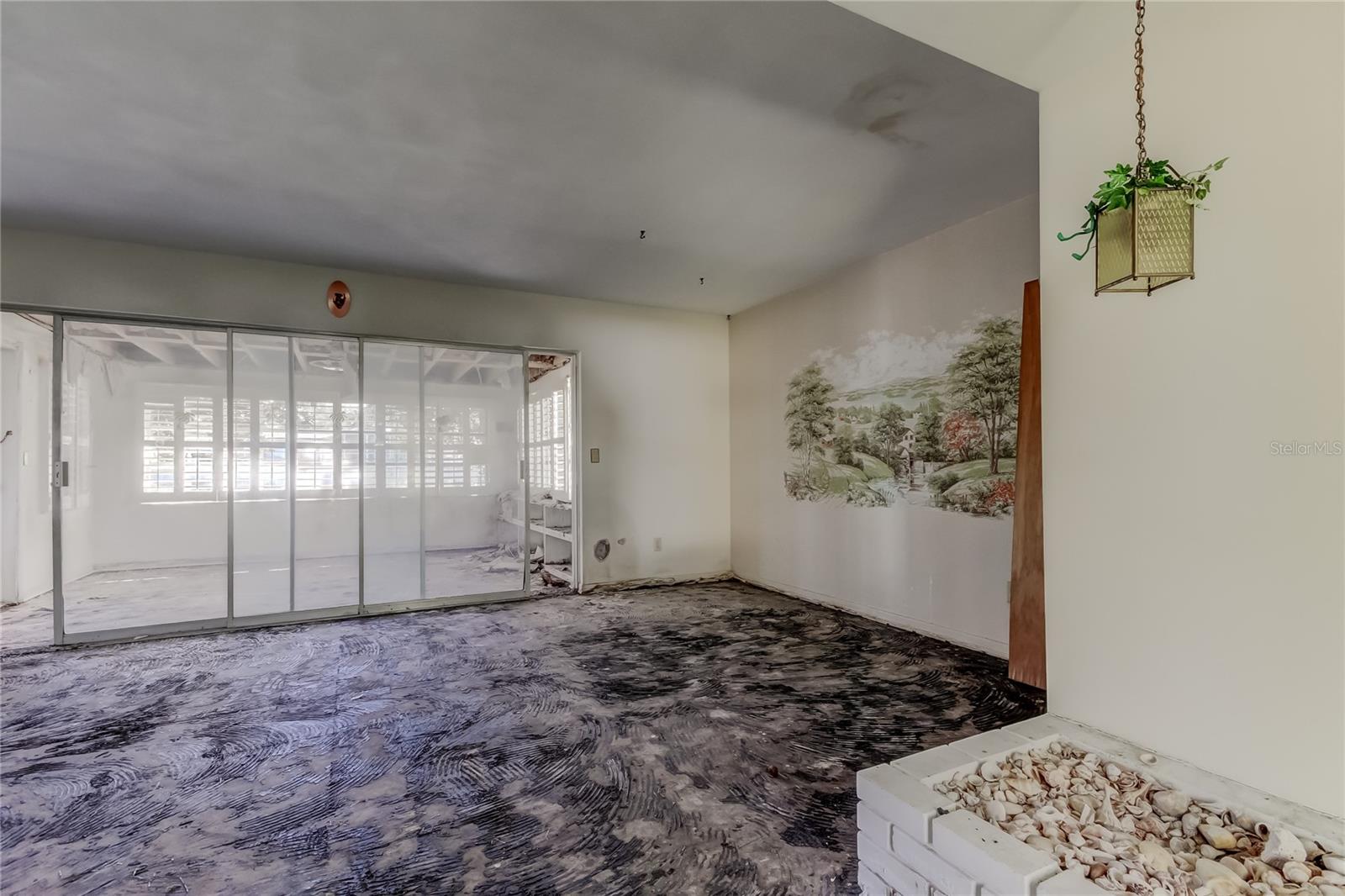 Image 12 of 45 For 2364 6th Avenue Sw