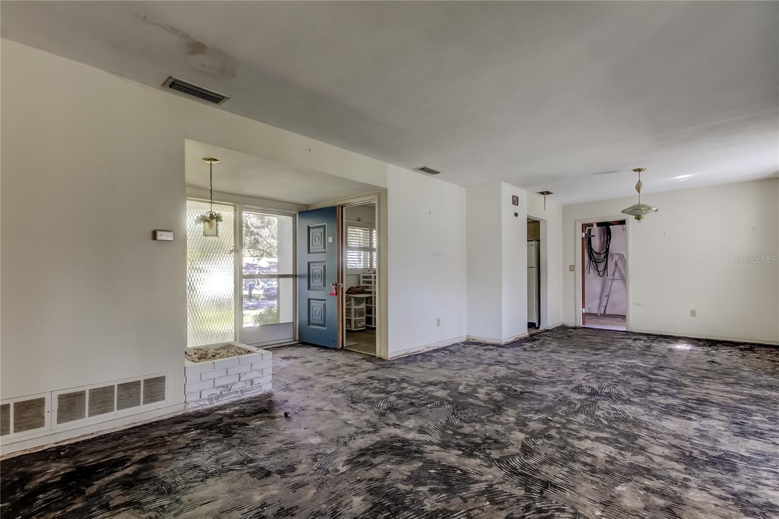 Image 13 of 45 For 2364 6th Avenue Sw