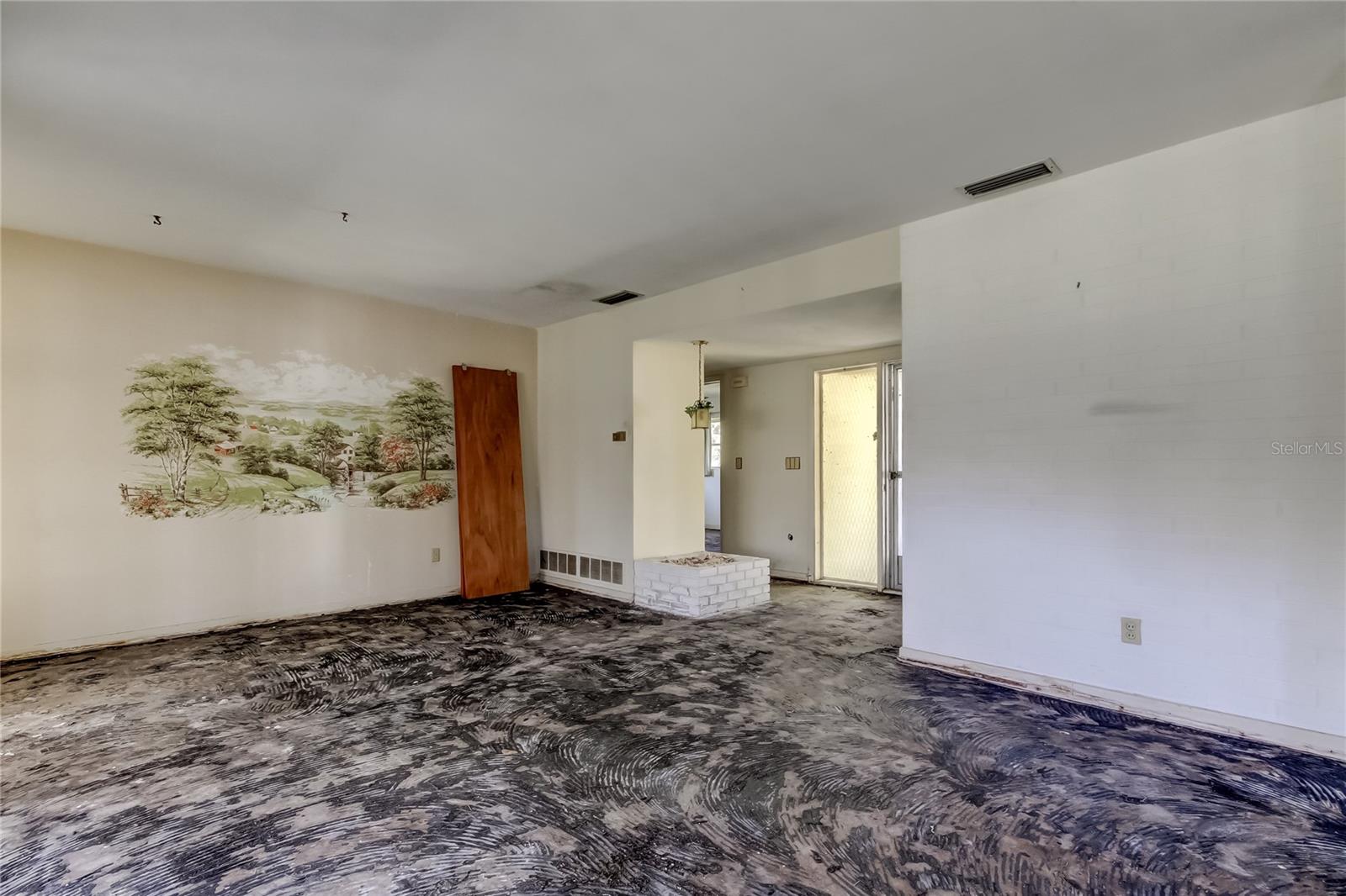 Image 14 of 45 For 2364 6th Avenue Sw