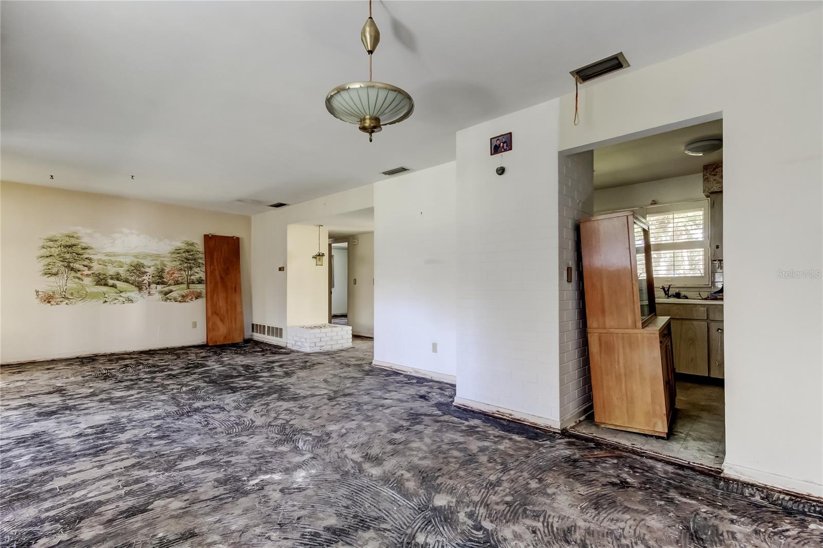 Image 16 of 45 For 2364 6th Avenue Sw