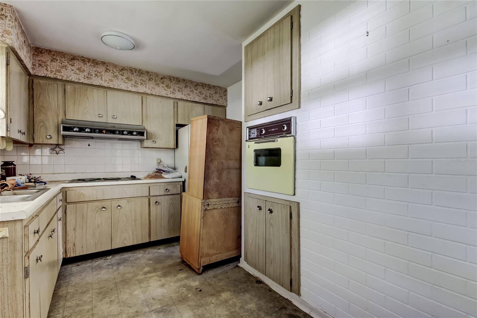 Image 17 of 45 For 2364 6th Avenue Sw