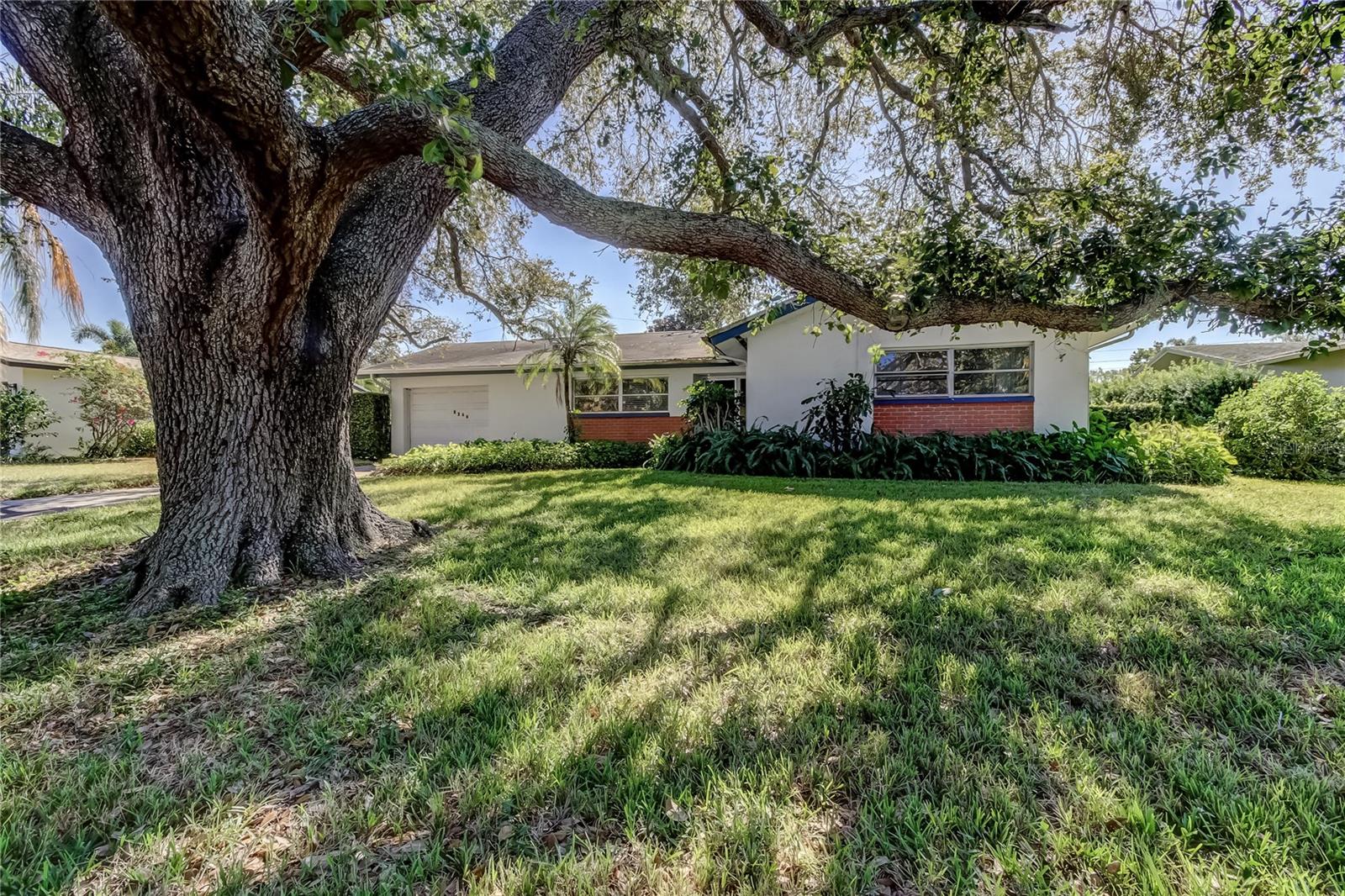 Image 2 of 45 For 2364 6th Avenue Sw