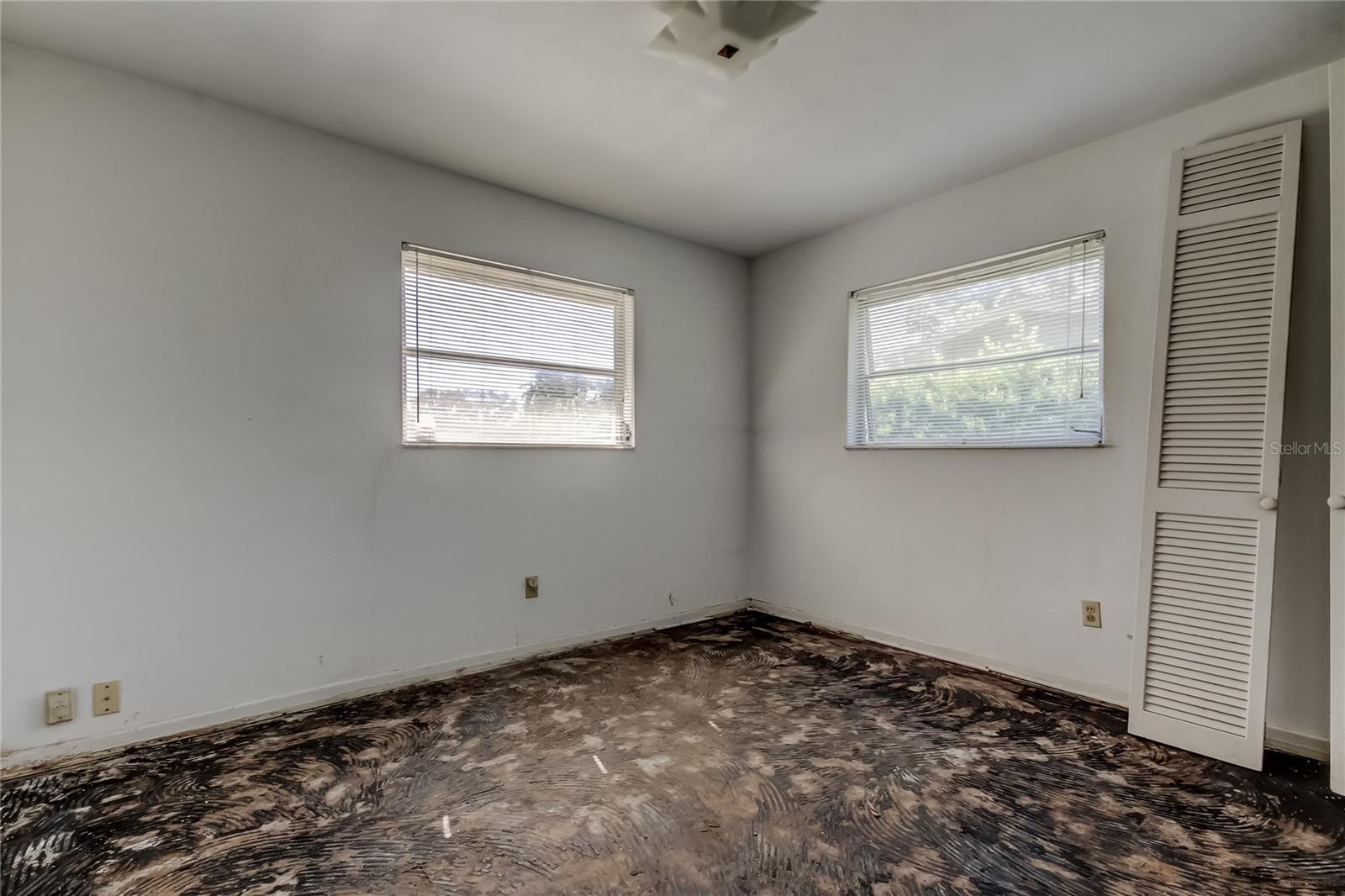 Image 25 of 45 For 2364 6th Avenue Sw