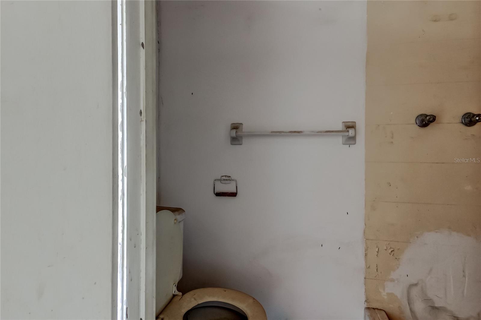 Image 31 of 45 For 2364 6th Avenue Sw