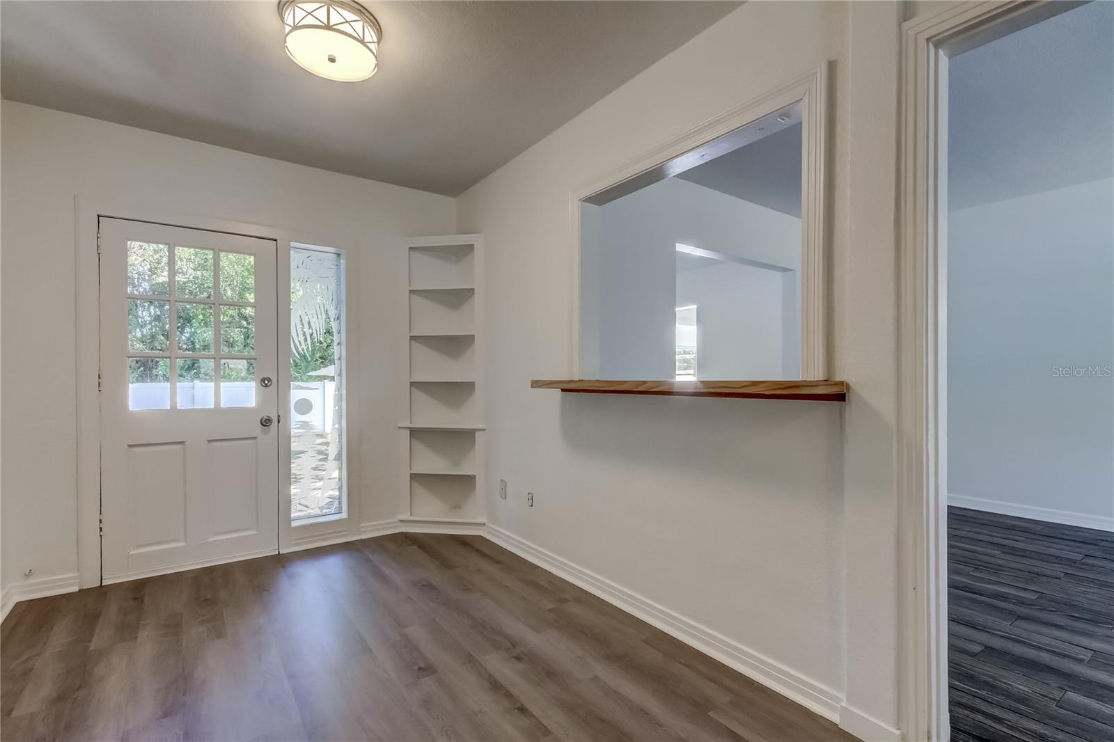 Image 15 of 39 For 10 Orion Avenue