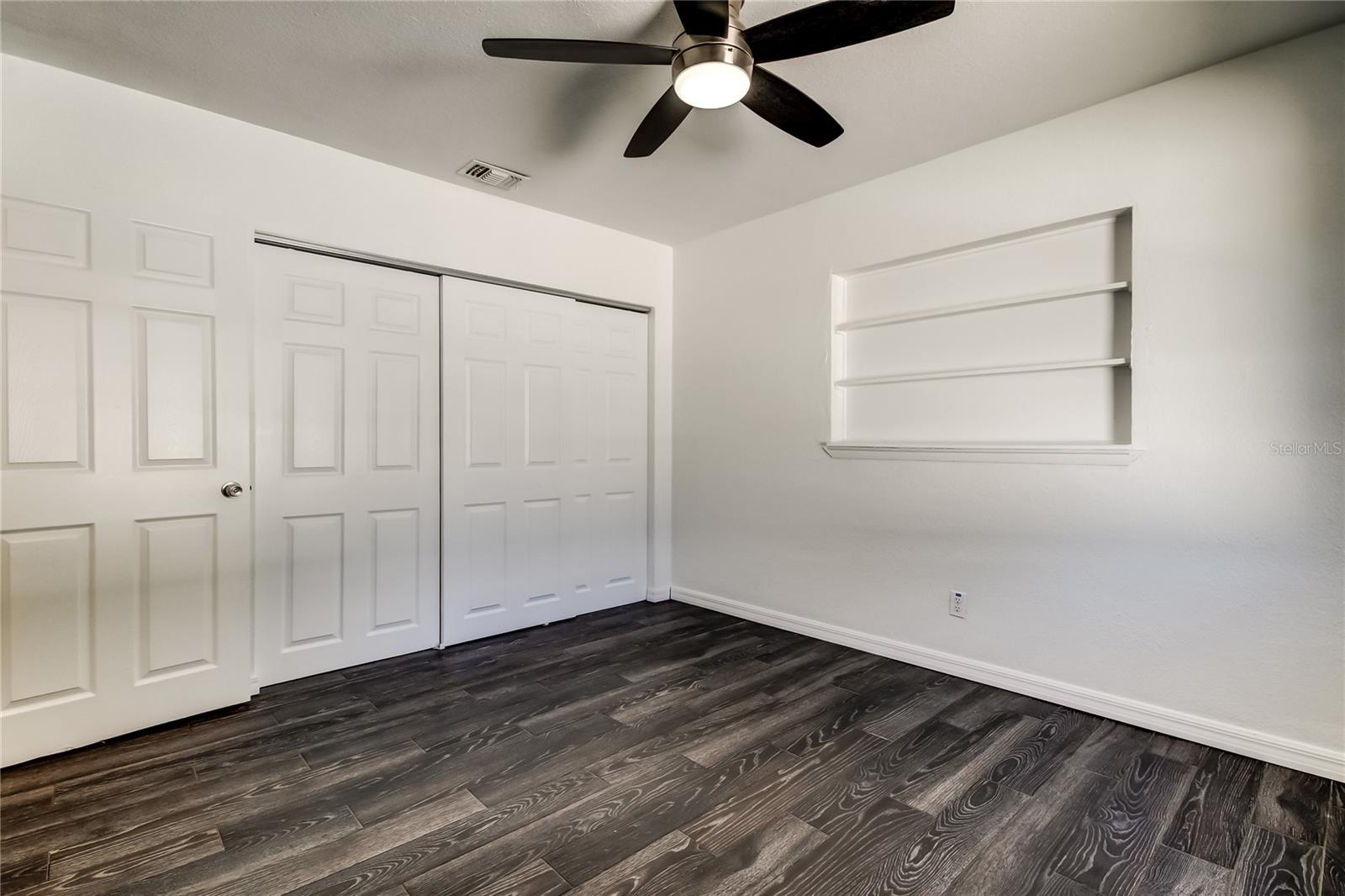 Image 26 of 39 For 10 Orion Avenue