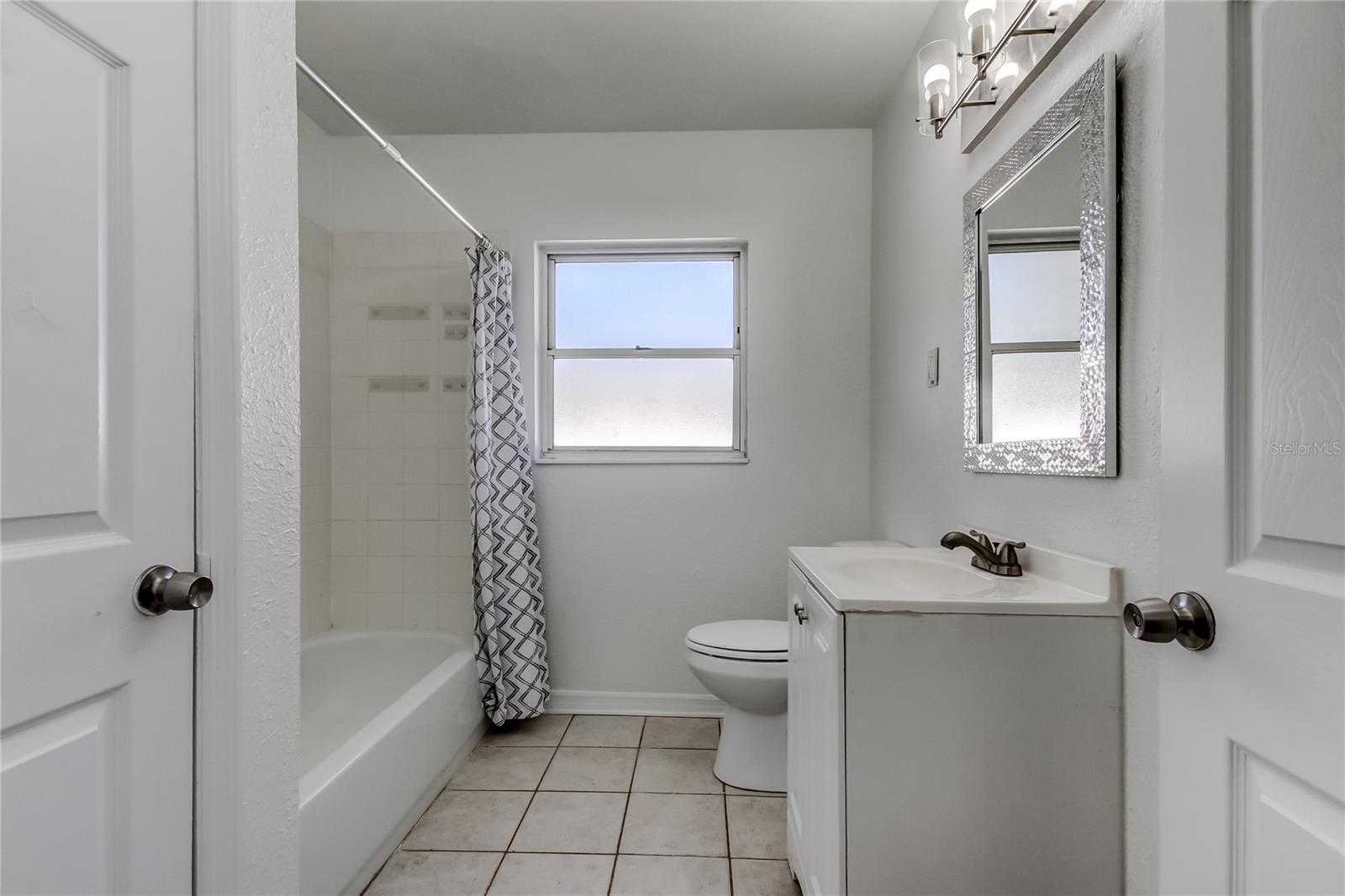 Image 27 of 39 For 10 Orion Avenue