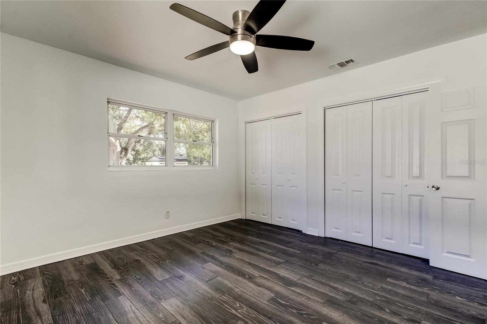 Image 30 of 39 For 10 Orion Avenue