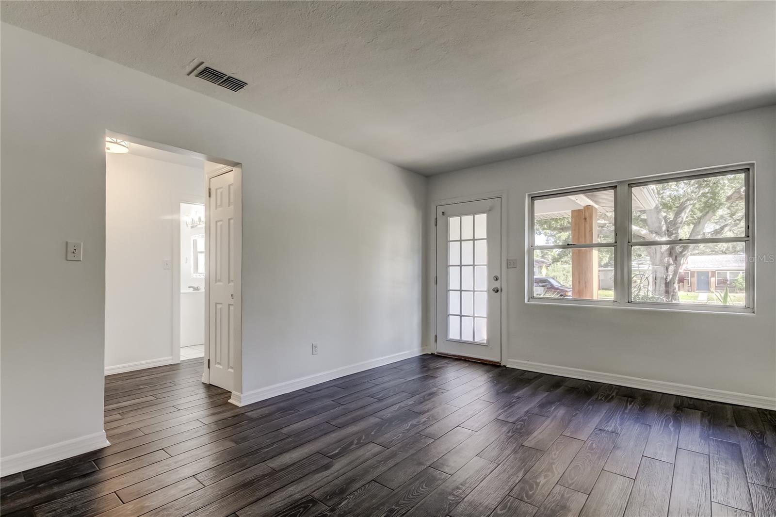 Image 9 of 39 For 10 Orion Avenue