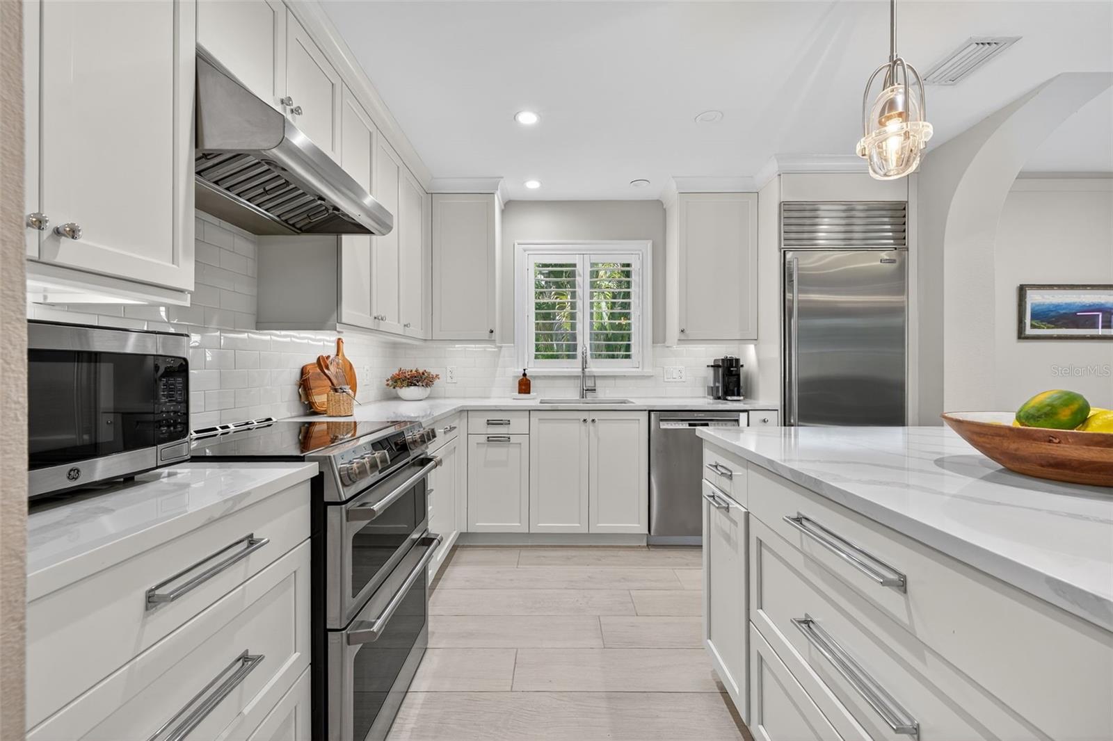 Image 15 of 51 For 615 15th Avenue Ne