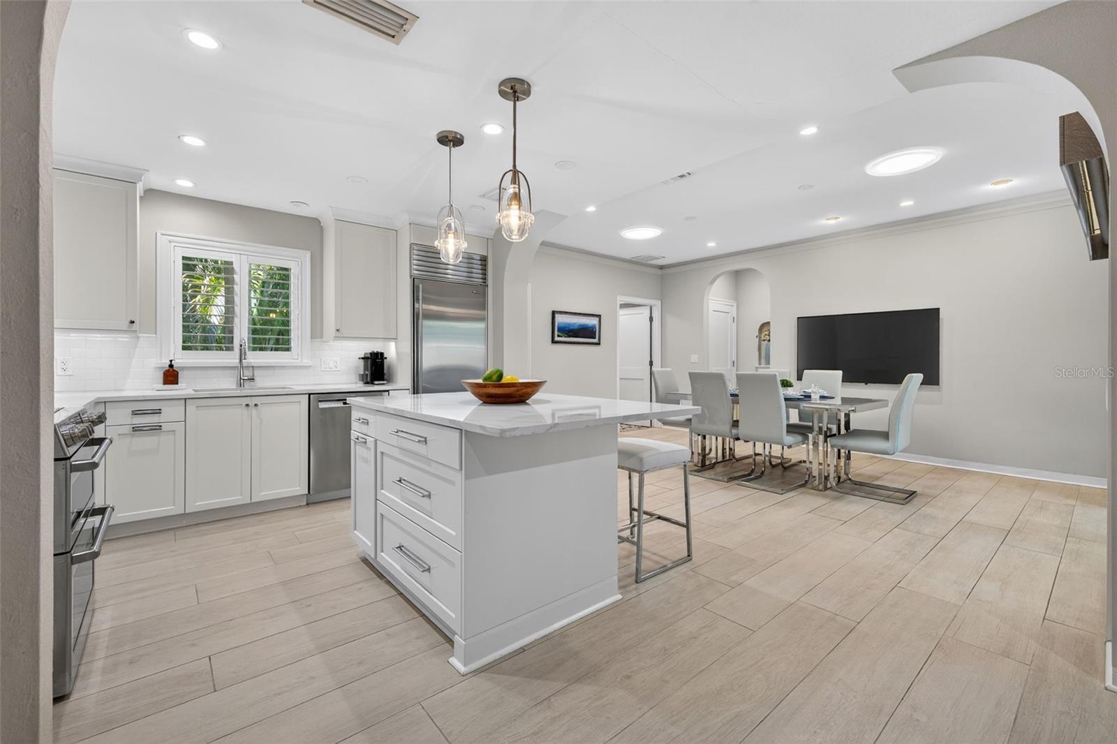 Image 20 of 51 For 615 15th Avenue Ne