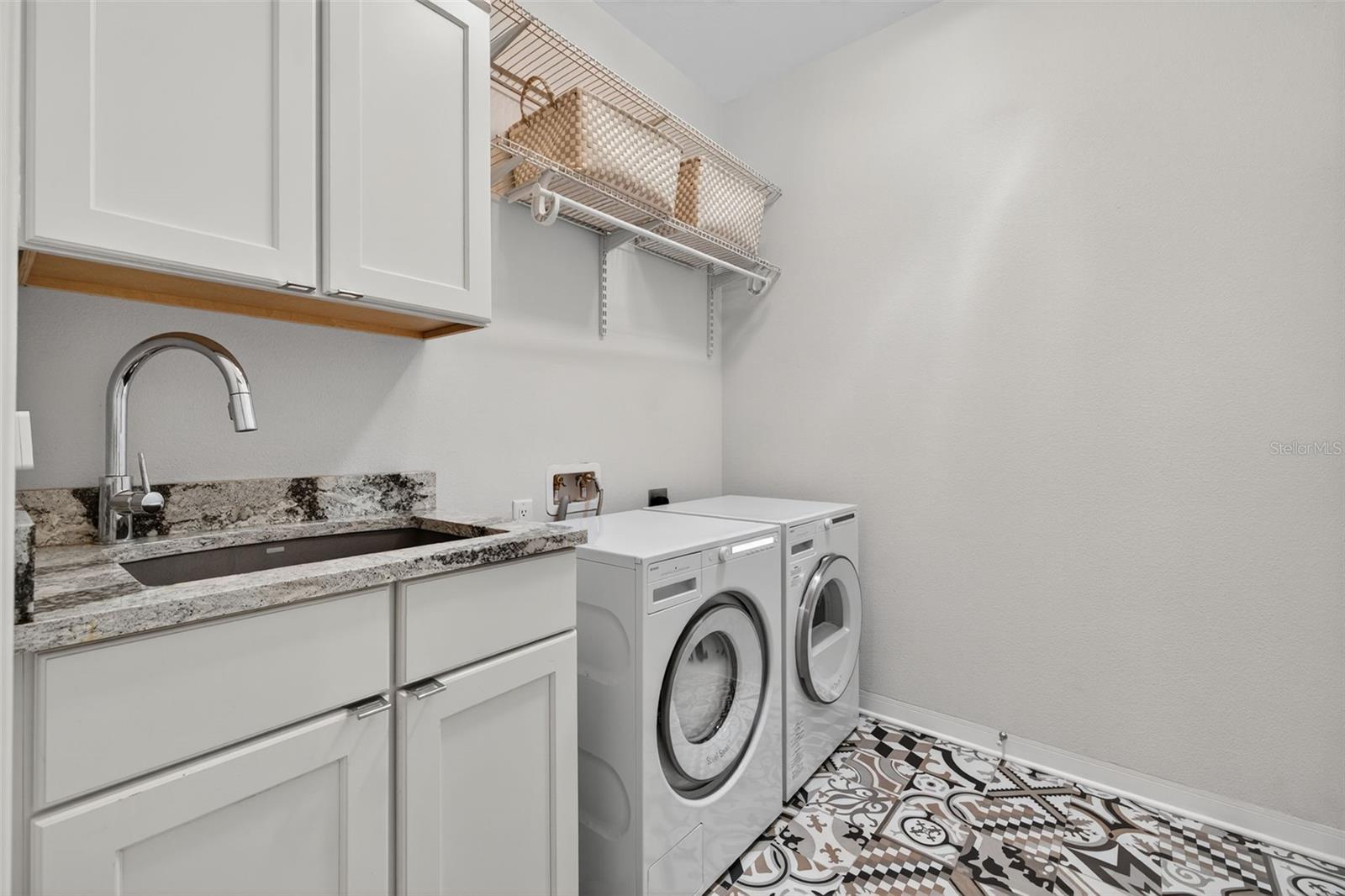 Image 34 of 51 For 615 15th Avenue Ne