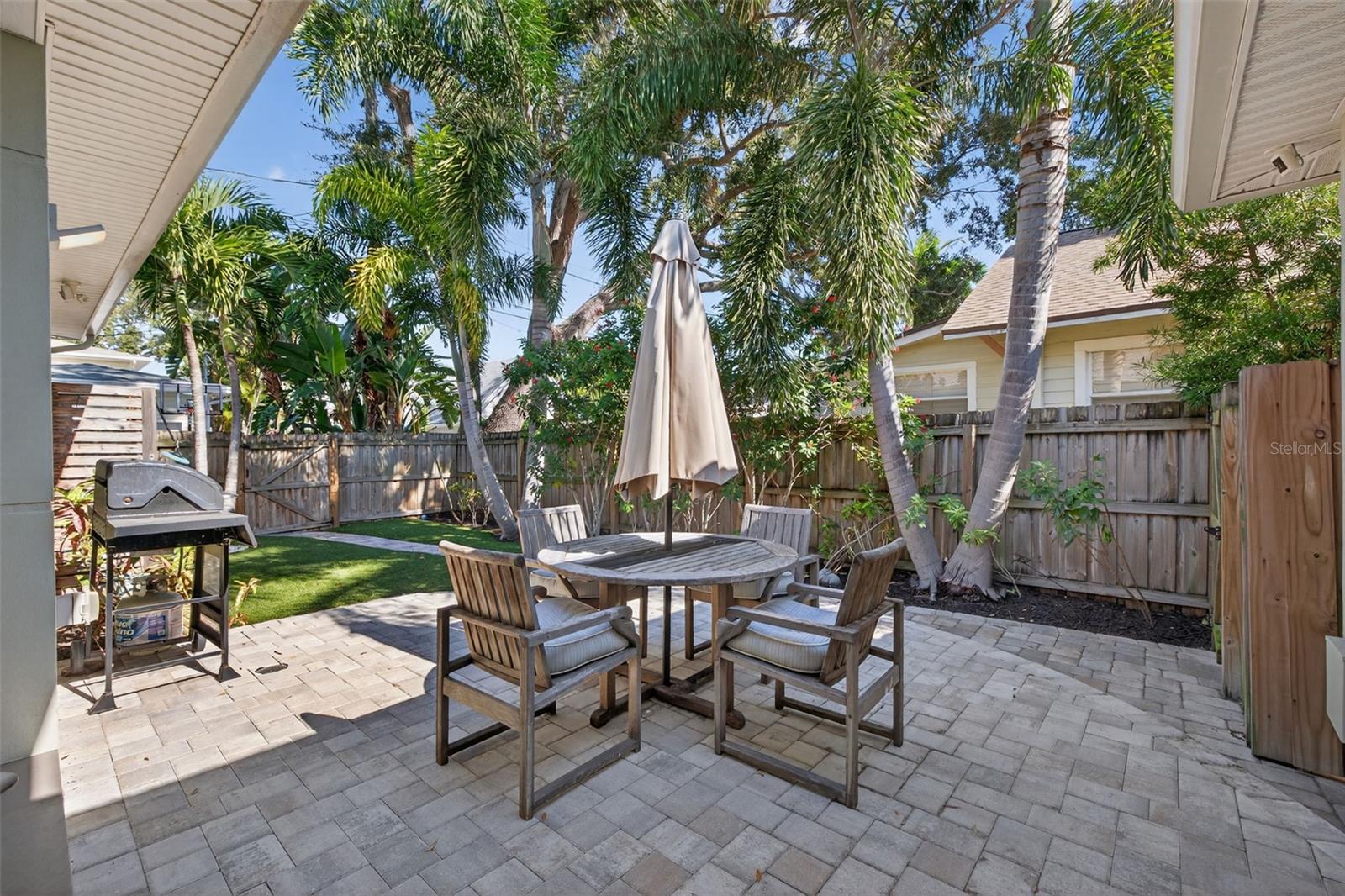 Image 37 of 51 For 615 15th Avenue Ne