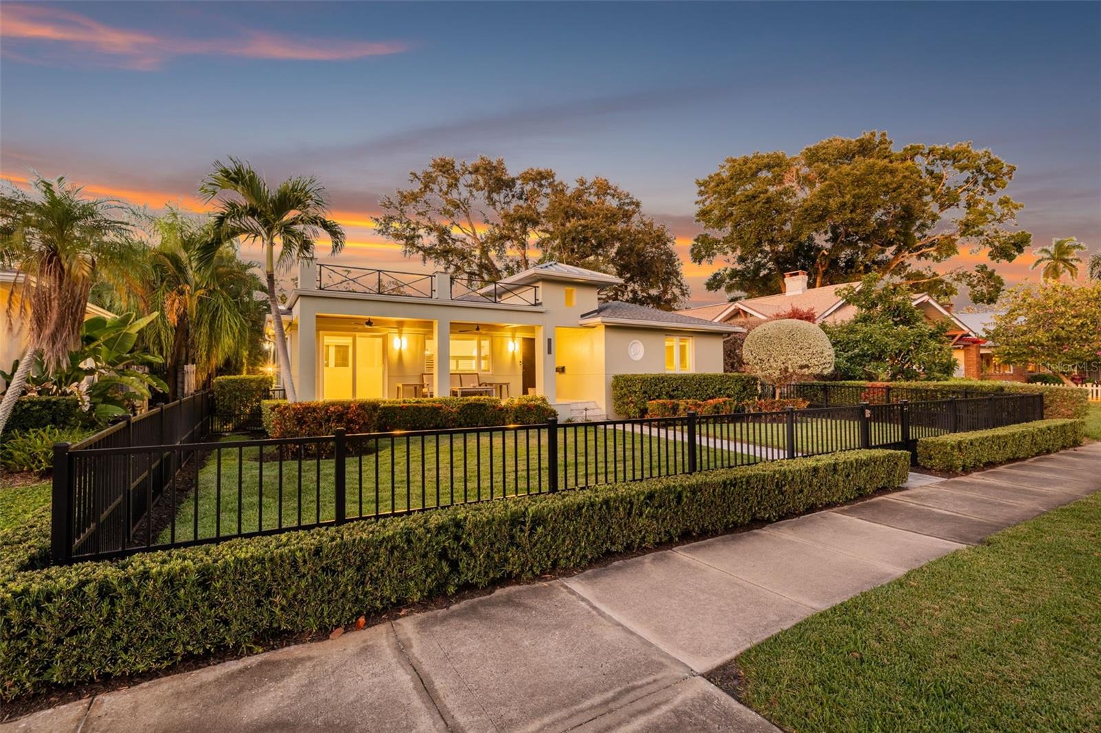 Image 4 of 51 For 615 15th Avenue Ne