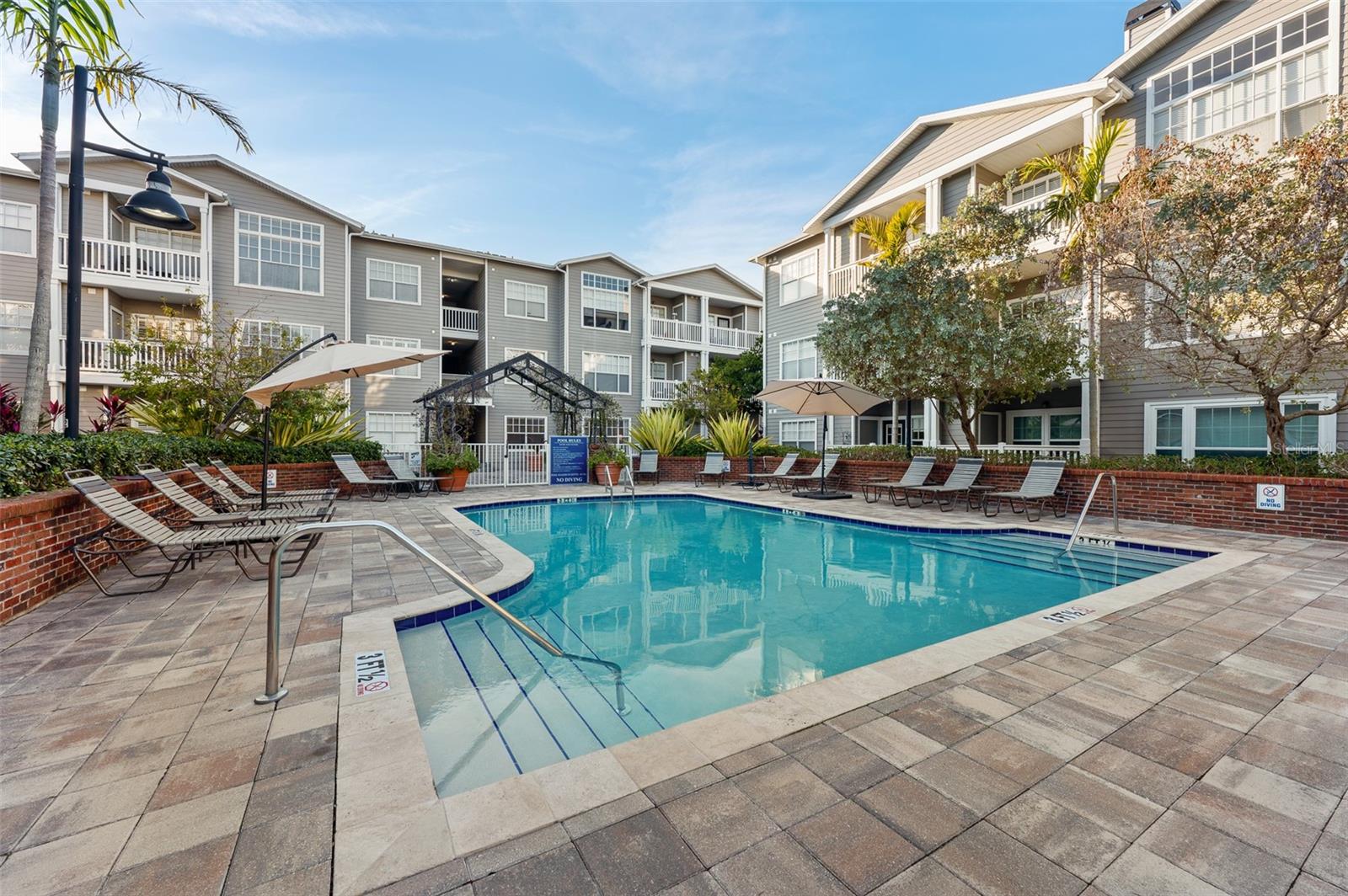 Image 14 of 25 For 800 Dakota Avenue 330