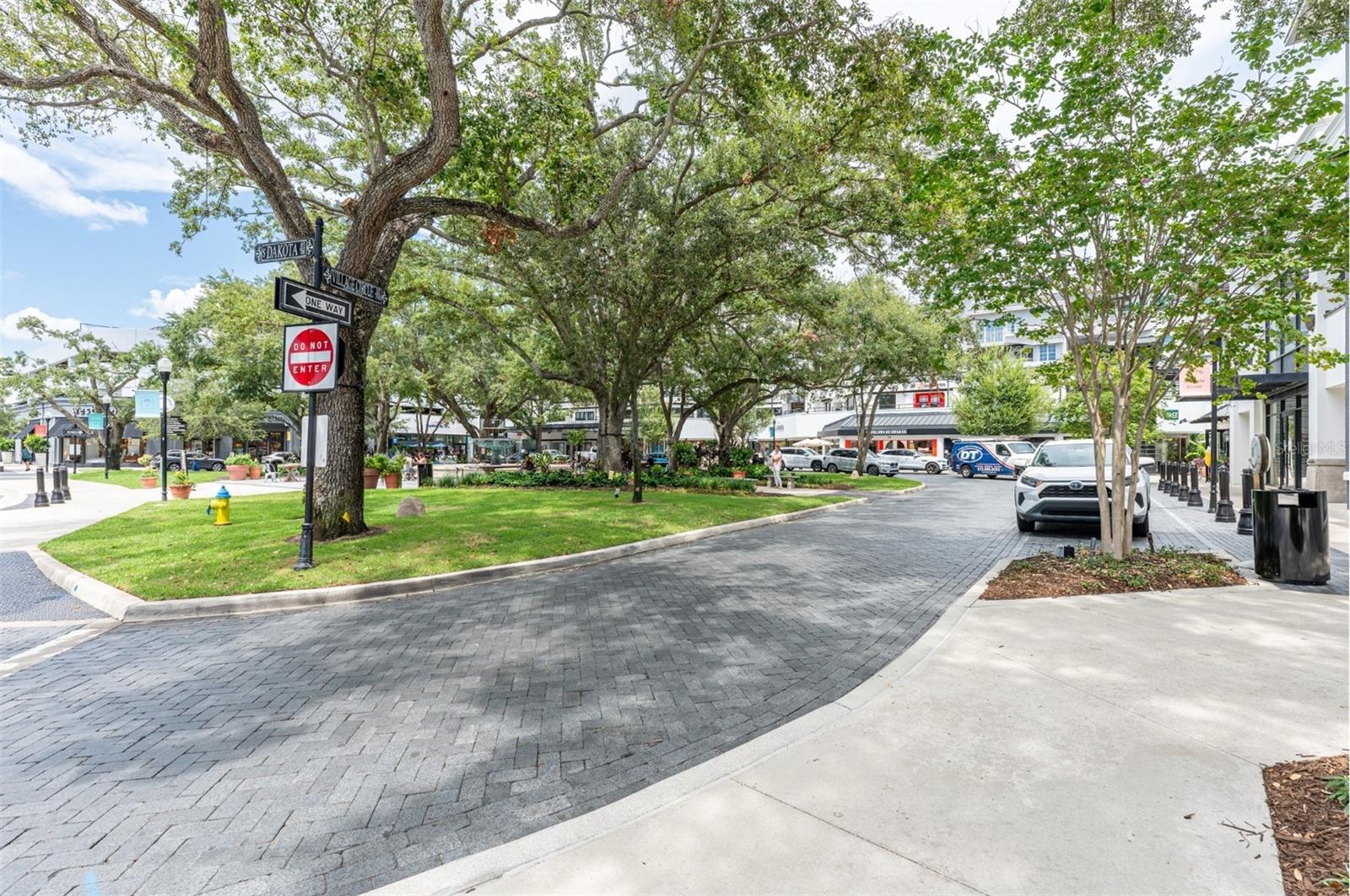 Image 19 of 25 For 800 Dakota Avenue 330