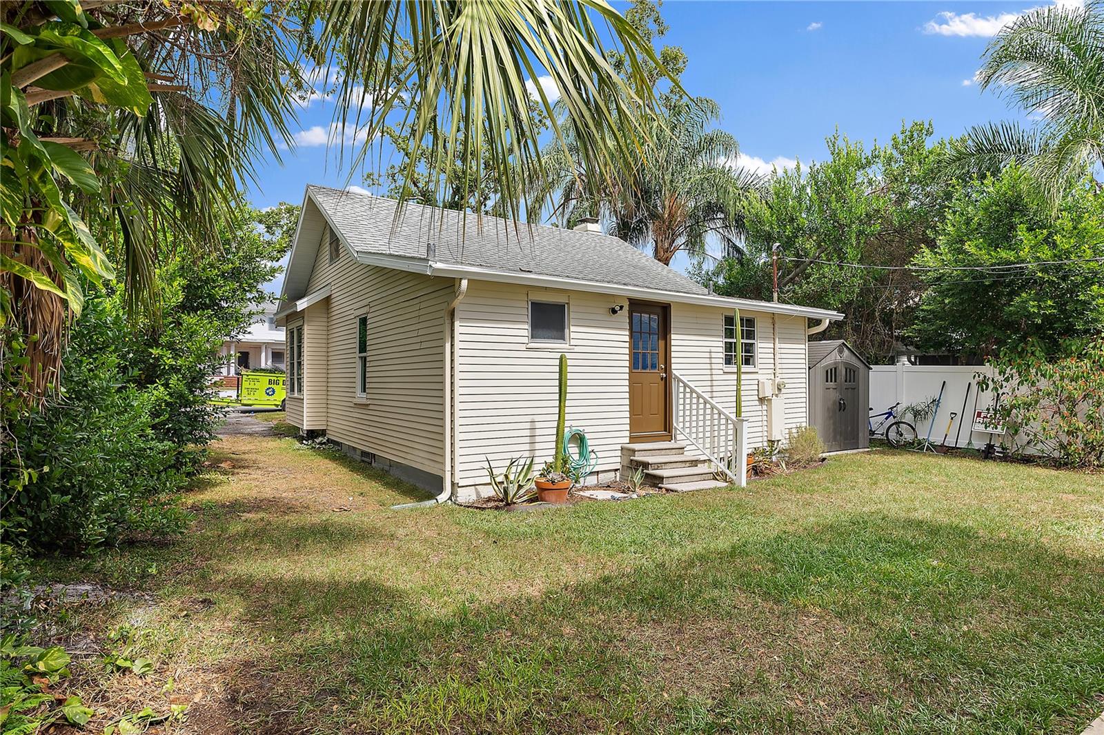 Image 7 of 12 For 130 17th Avenue N