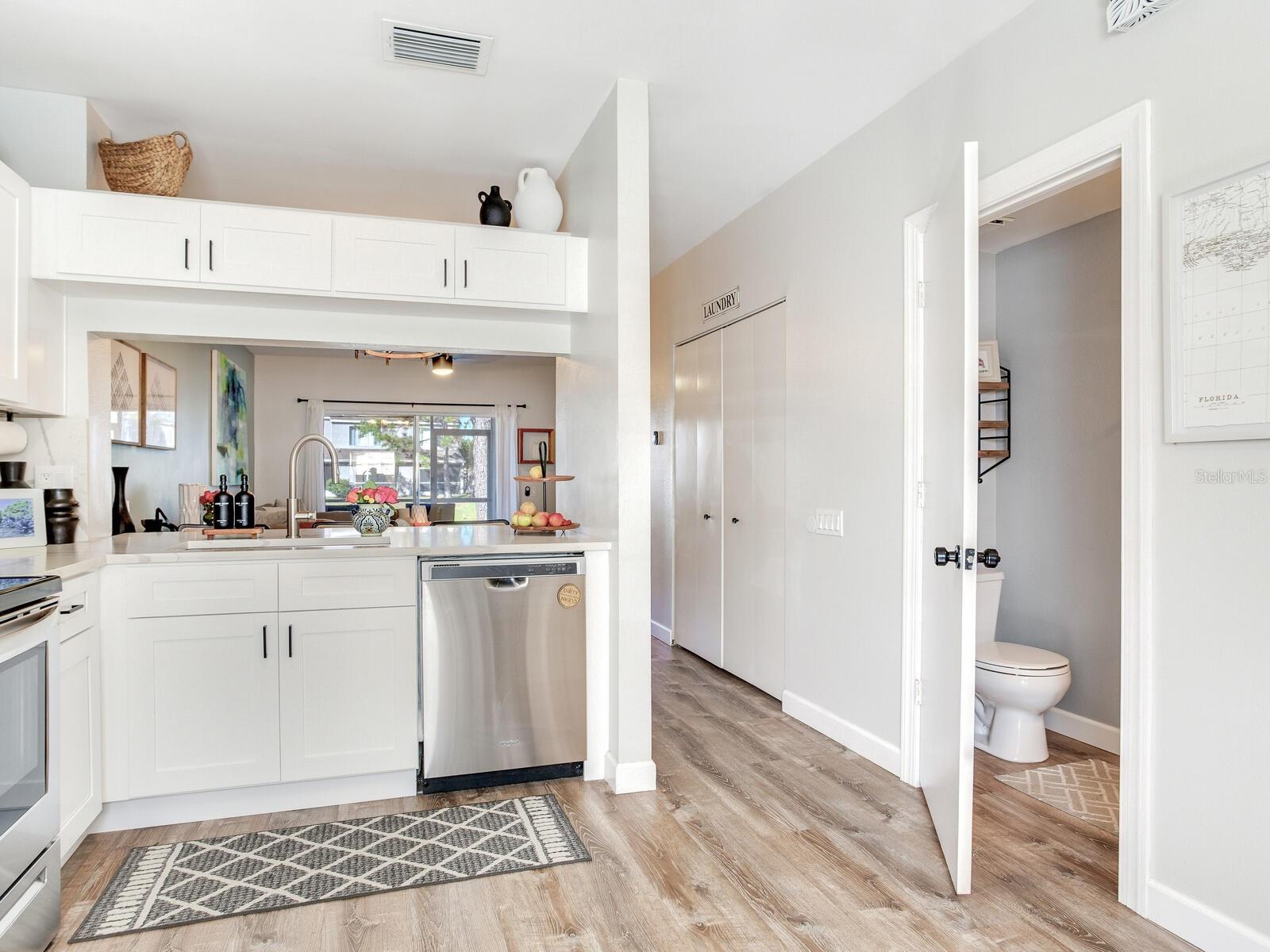 Image 15 of 38 For 6331 Bayside Key Drive