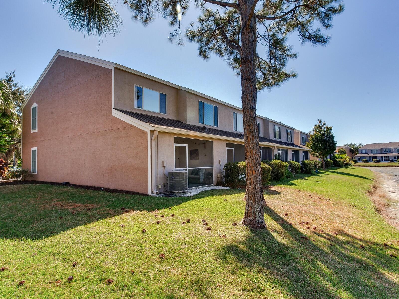 Image 33 of 38 For 6331 Bayside Key Drive