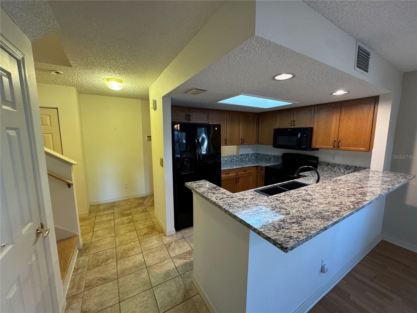 Image 10 of 33 For 9101 Jakes Path