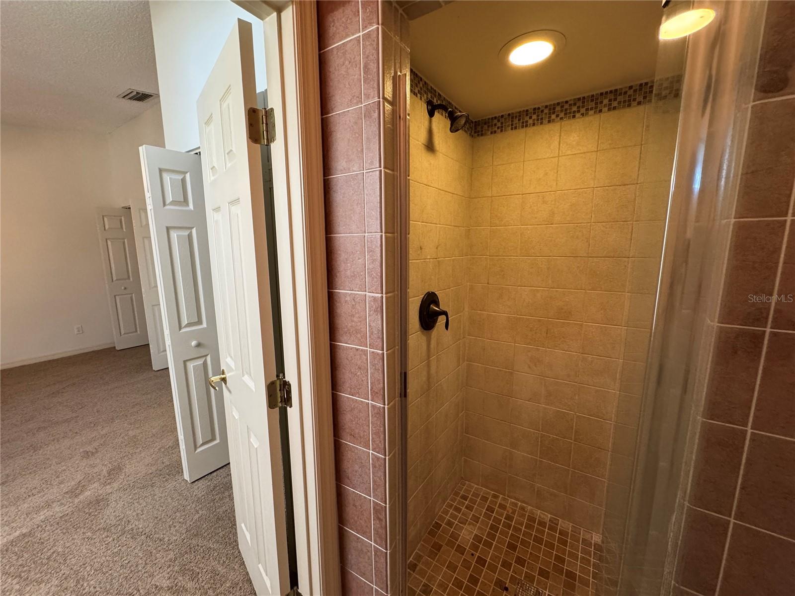 Image 21 of 33 For 9101 Jakes Path