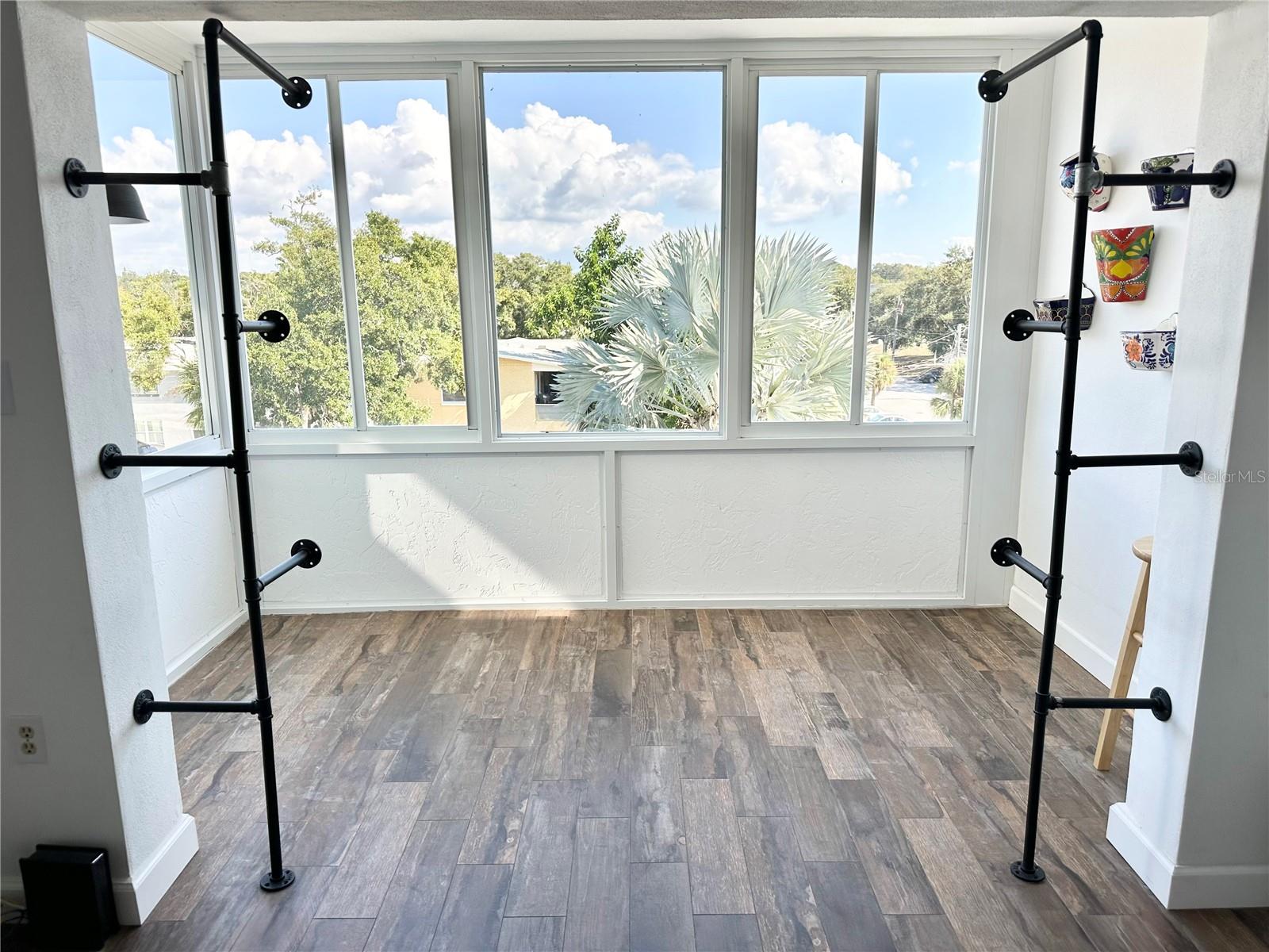 Image 18 of 78 For 100 Waverly Way 303