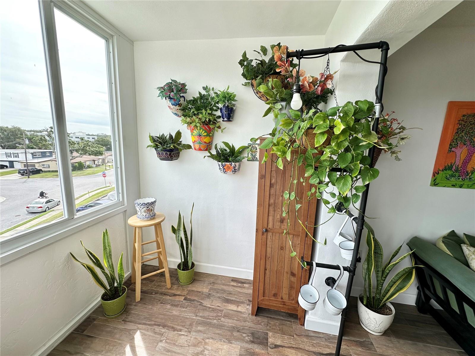 Image 20 of 78 For 100 Waverly Way 303