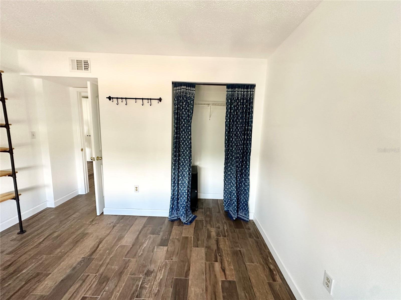 Image 30 of 78 For 100 Waverly Way 303