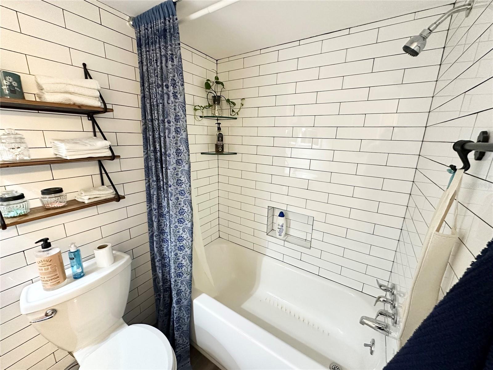 Image 57 of 78 For 100 Waverly Way 303