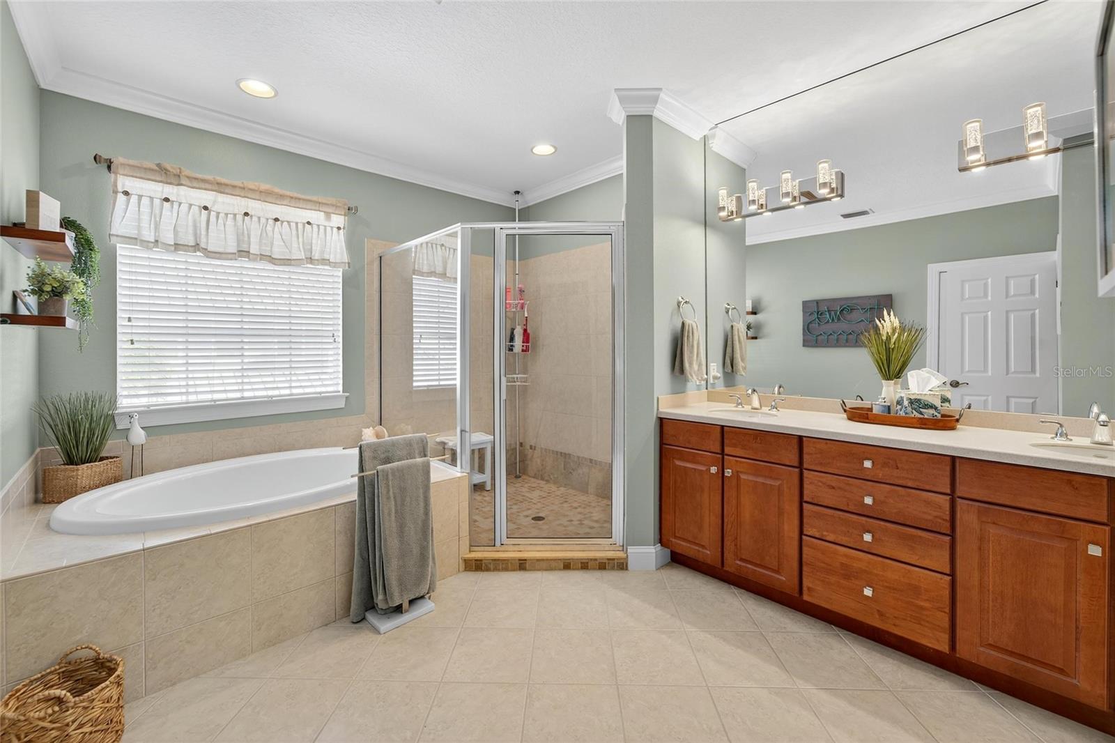 Image 48 of 90 For 114 Aberdeen Pond Drive