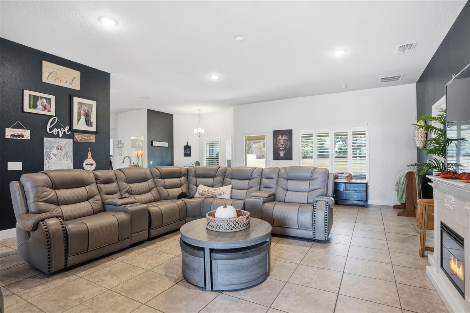 Image 11 of 54 For 41043 Stanton Hall