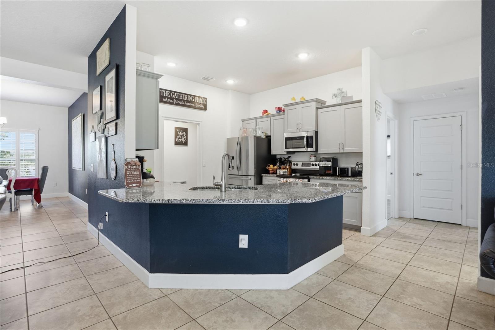 Image 13 of 54 For 41043 Stanton Hall