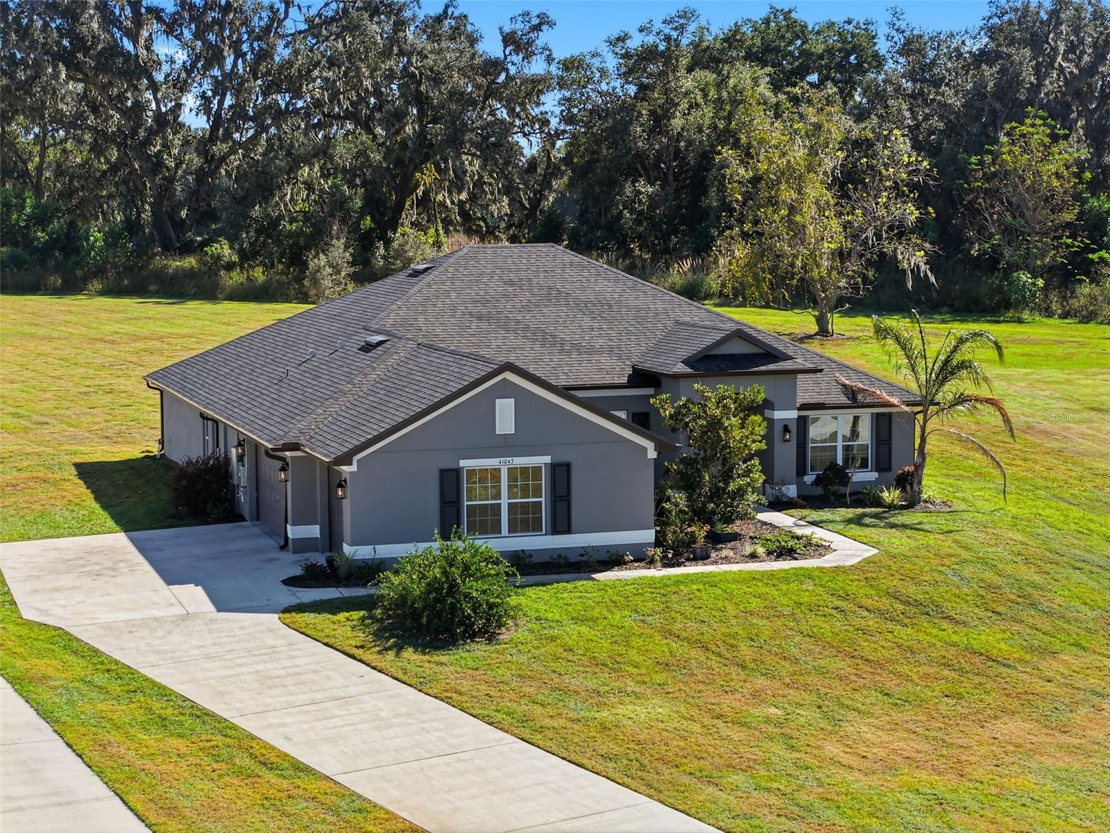 Image 2 of 54 For 41043 Stanton Hall