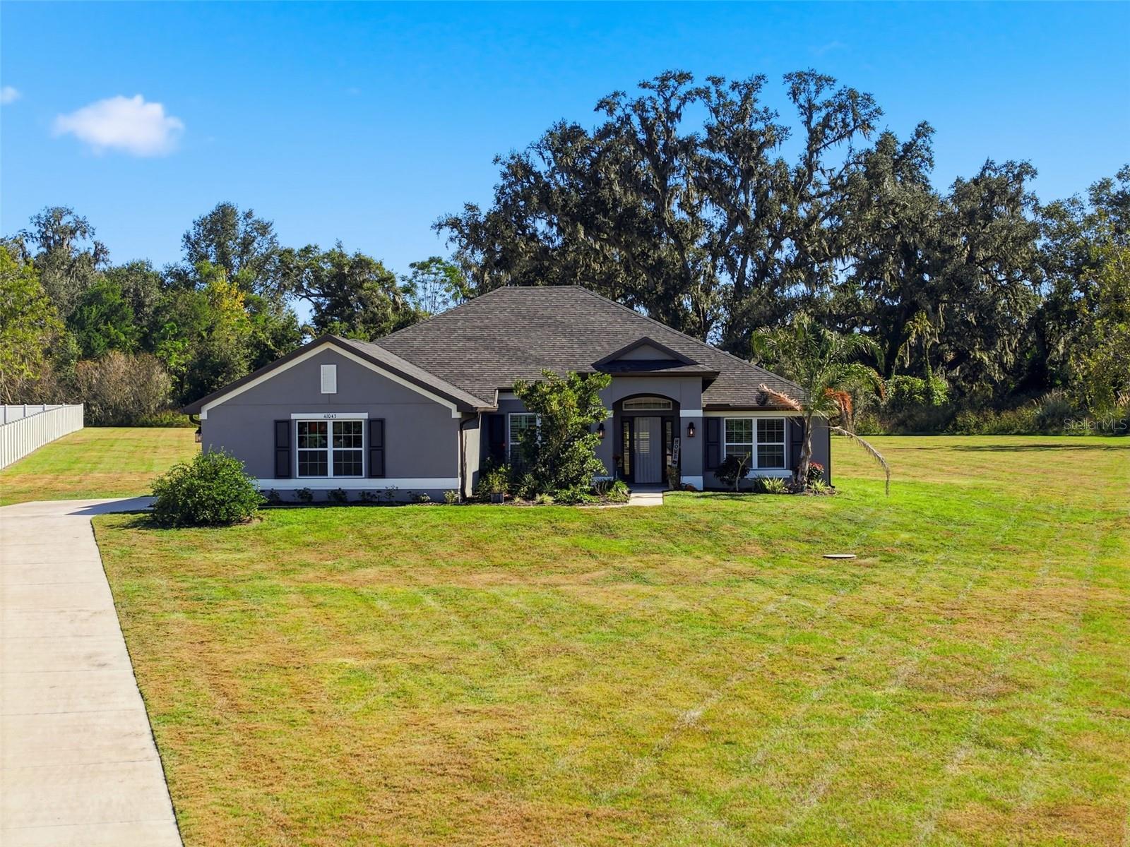 Image 53 of 54 For 41043 Stanton Hall